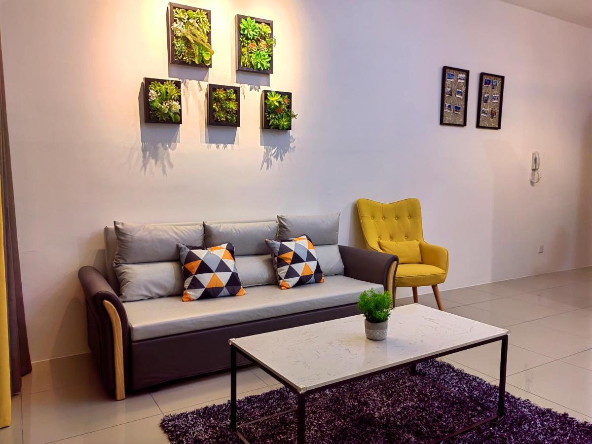 8Scape Residences Batman Vs Ironman@Lsy Home & Leisure Джохор-Бару Экстерьер фото