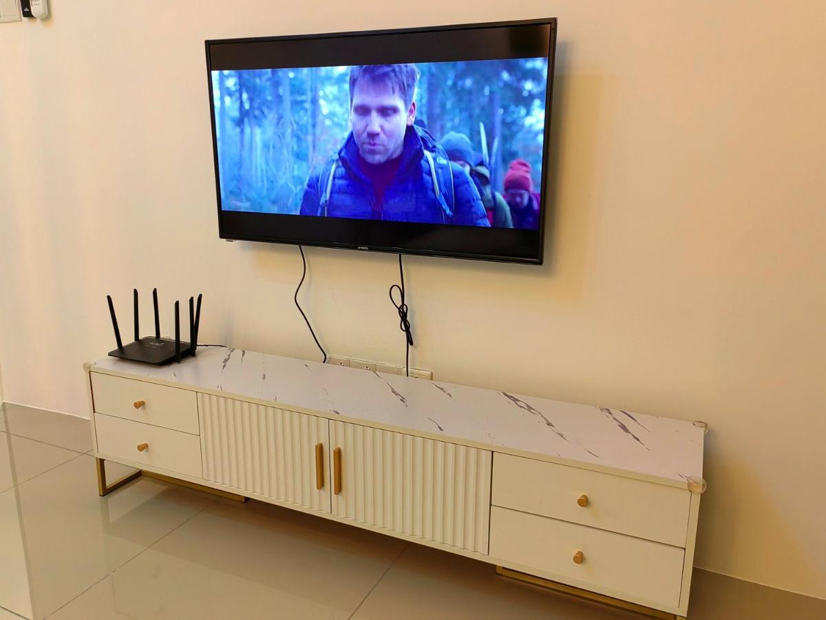 8Scape Residences Batman Vs Ironman@Lsy Home & Leisure Джохор-Бару Экстерьер фото